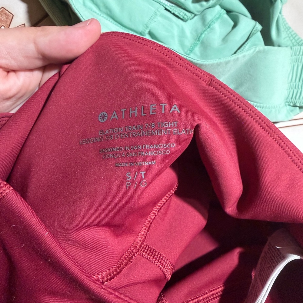 Women’s Athleta Leggings - Picture 4 of 6